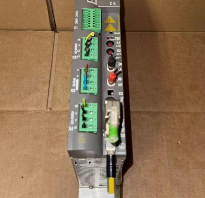 MC-4 11 03 400 PACDRIVE 24vdc