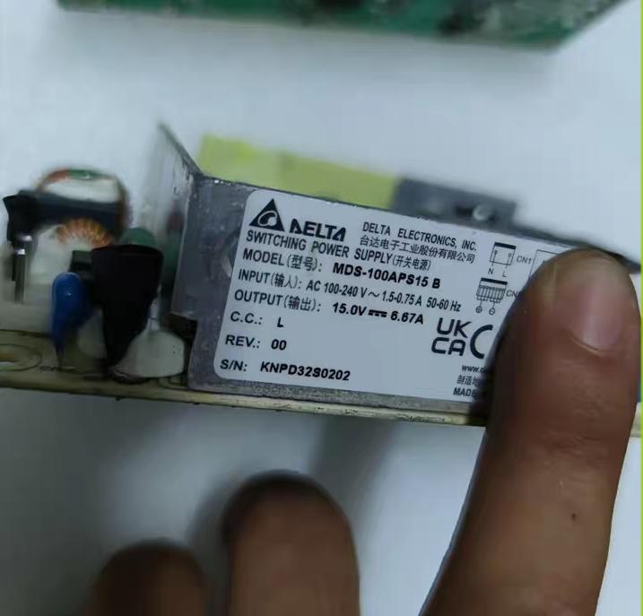MDS-100APS15B MDS-100APS18 B 15V 6 67A  100W     18V 5 55A