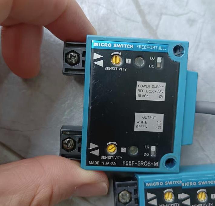 MICRO SWITCH FE5F-2MC6-M 1 FE5F-2MF6 1 FE5F-3RF6-HE 1 FE5F-2RC6-M 1 4 130 3-5