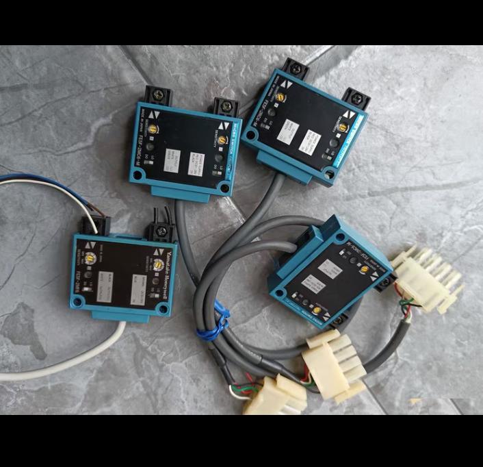 MICRO SWITCH FE5F-2MC6-M 1 FE5F-2MF6 1 FE5F-3RF6-HE 1 FE5F-2RC6-M 1 4 130 3-5