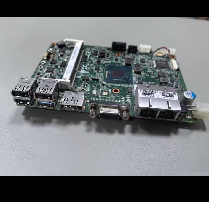 MIO-5251 3 5 J1900 USB LVDS