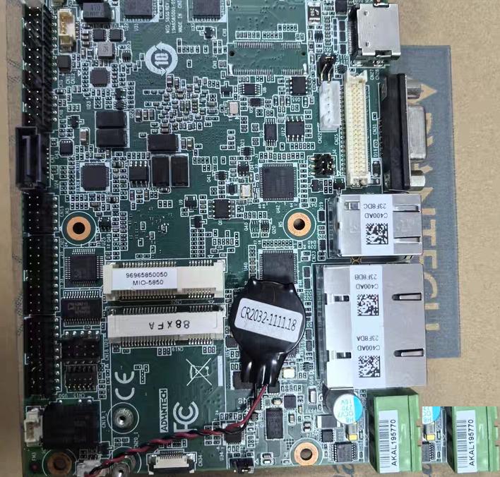 MIO-5850 J1900 275G2