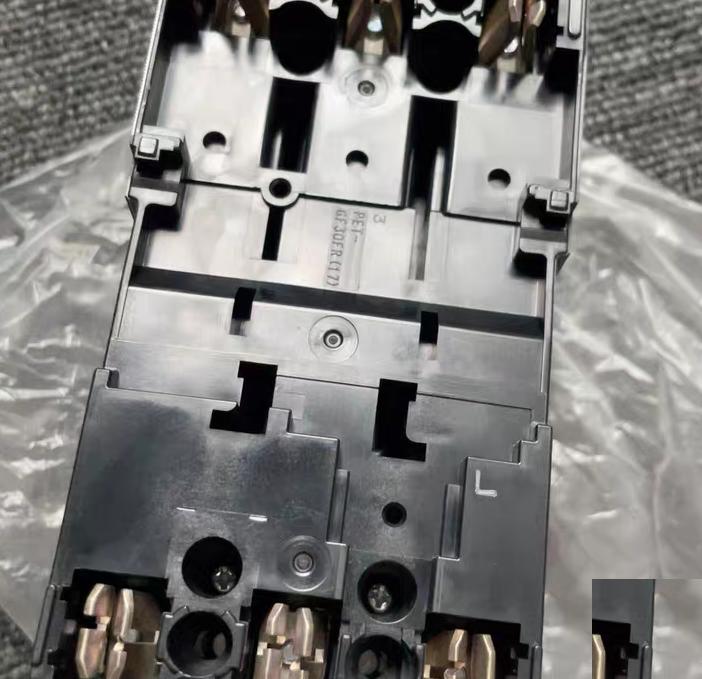 MITSUBISHI NF63-CW 3P 15A