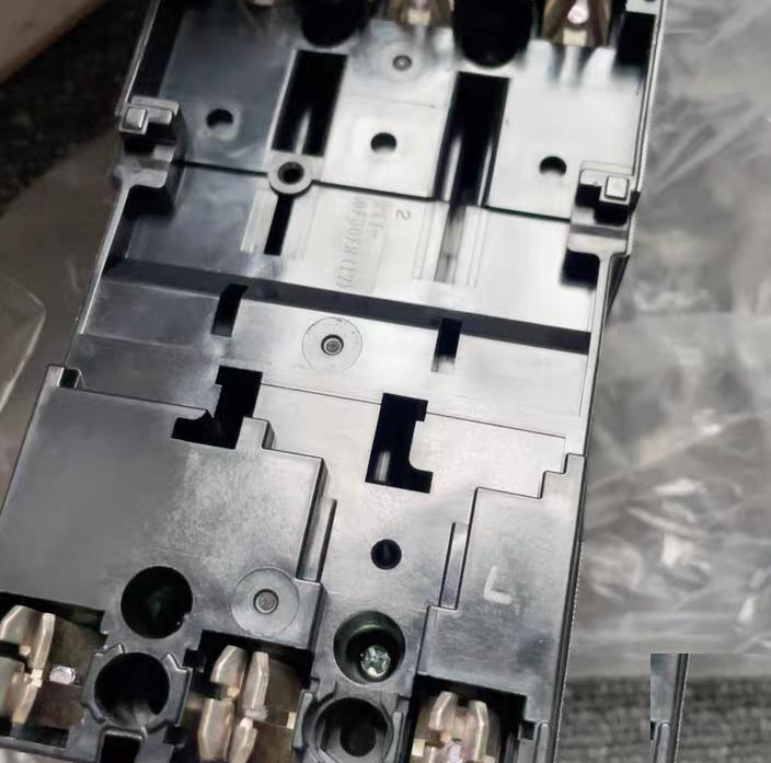 MITSUBISHI NF63-HW 3P 60A AC220V 50 60Hz