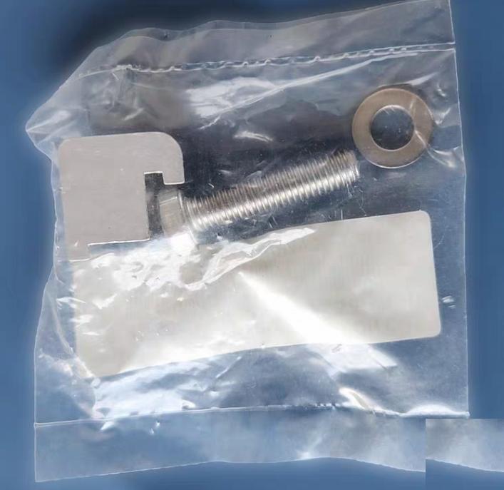 MKS 100761006 16 Single Claw Flange Clamp ISO-MF Sizes NW63 to NW100 M8 Thread It is important that the clamps or bolts not be over tightened or warping of the flanges could result The torque rating for clamps and bolts is 7 to 10 pounds per foot