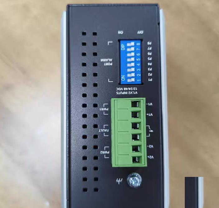 MOXA EDS-308 8 12 24 48VDC 24V