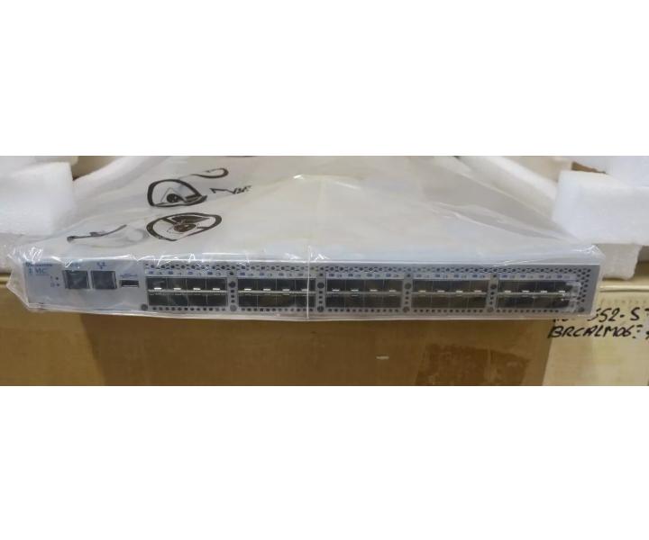 DS-5100B 40-Port 24-Active EM-5120-0000