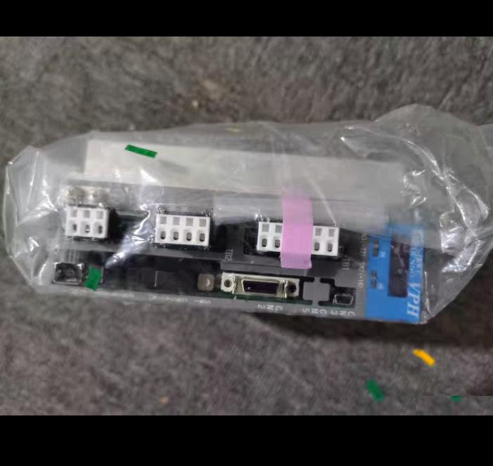 NIKKI DENSO NCR-HB2801A-A-000 AC200-240V 2 2KW 16A 0-400Hz 2