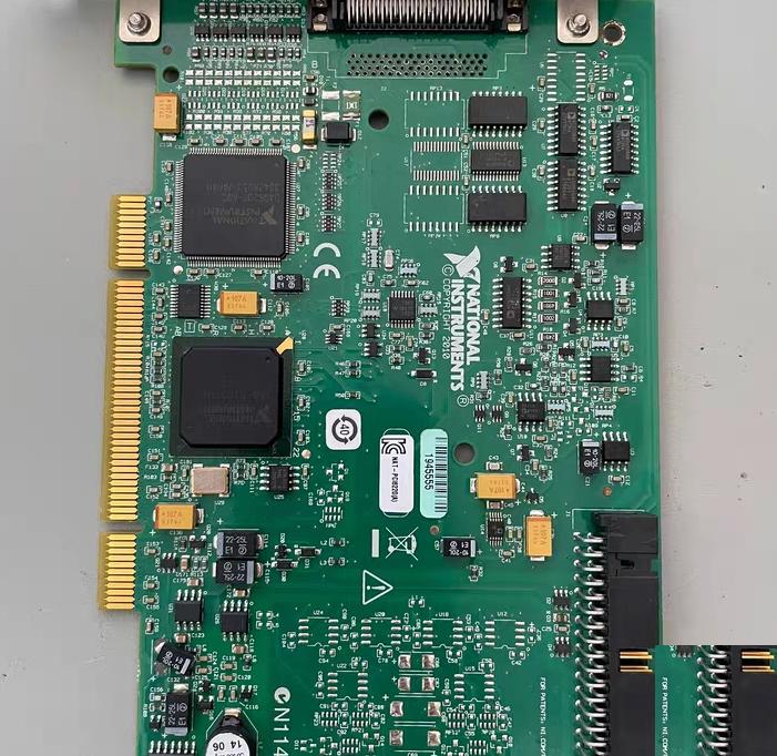 NI PCI-6220