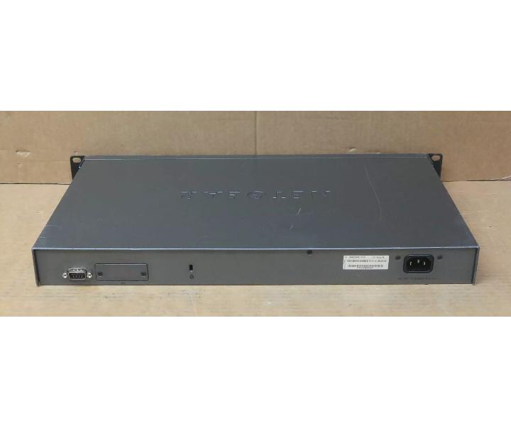 24-Port GSM7224P