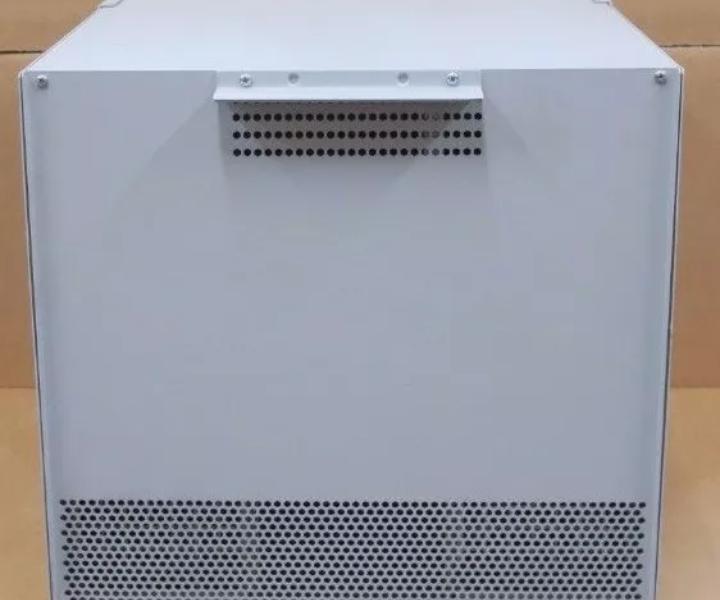 6-Slot DS1402002 690W