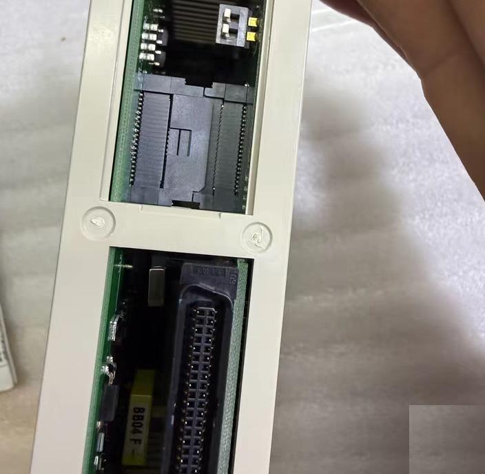 OMRON CS1W-AD081-V18