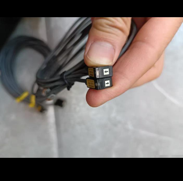 OMRON E3C-S50 E3C-S10 2 220