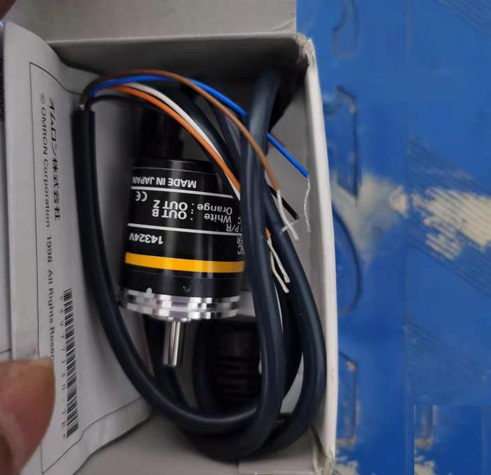 OMRON E6A2-CWZ5C 12-24V DC 500P R 0 5 1