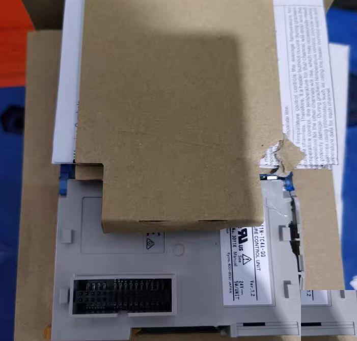 OMRON EJ1N-TC4A-QQ 2 600 1000