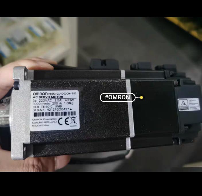 OMRON R88M-ZL40030H-BS2400W 220VAC 2 5A 1