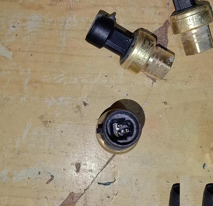 OP12DA039 OP12DA040 HK05YZ007 TRANSDUCER 30HXC HH79NZ059