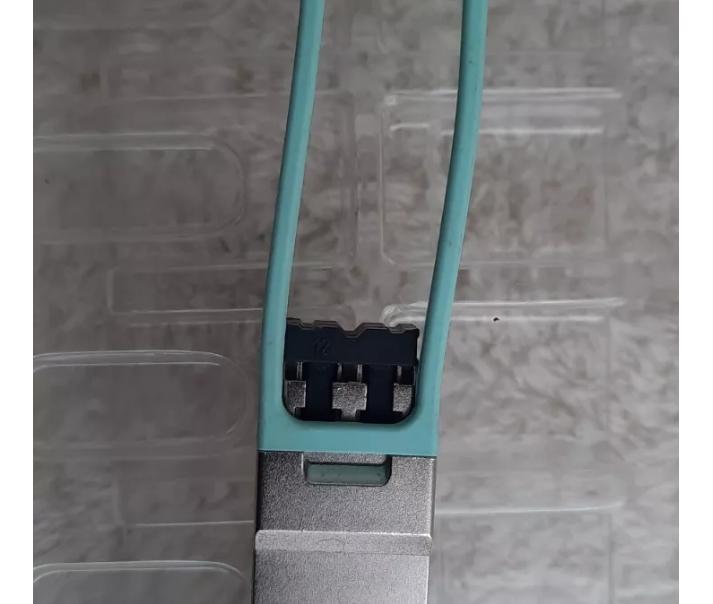 QSFP-40G-UNIV XVR-00071-01