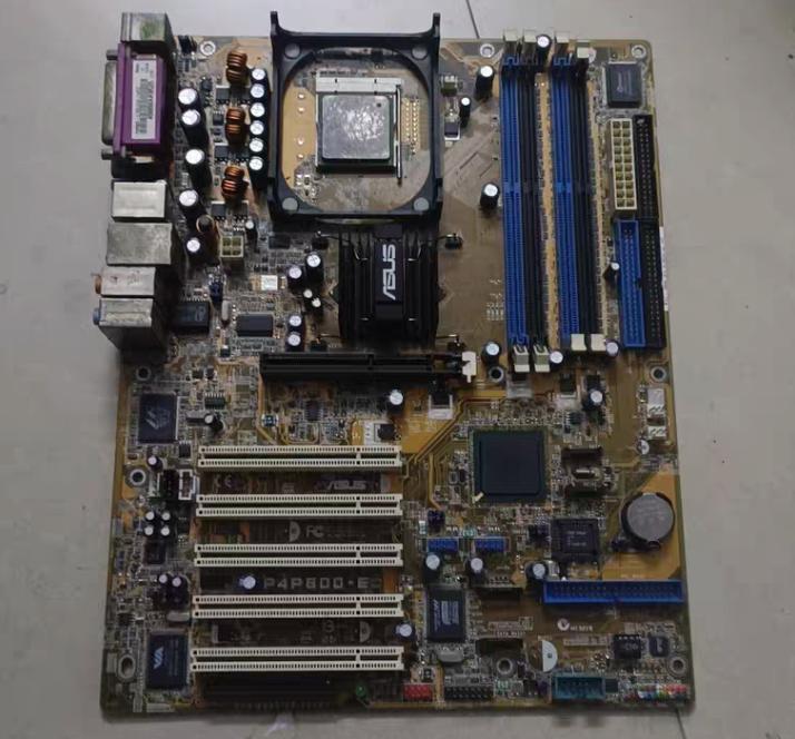 P4P800-E Deluxe CPU 478