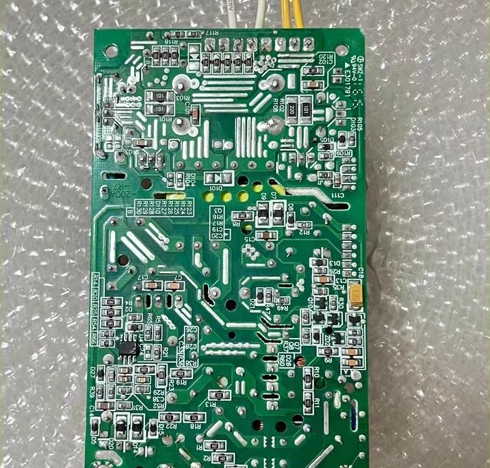 PCB       PPS-200-15 PFC 200W 15V 13 3A    127 76 2 35mm           2             4      ASM                                                 74