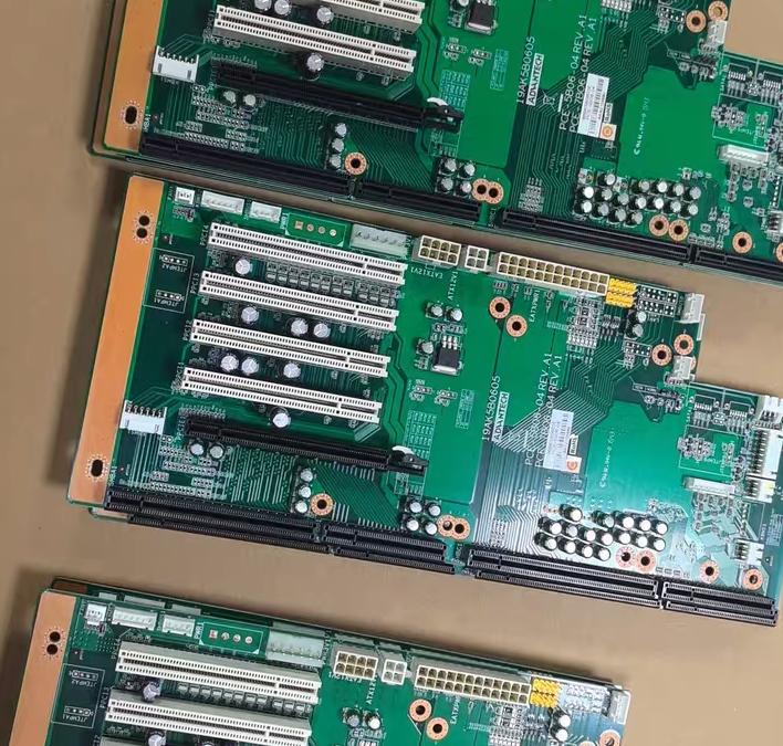 PCE-5B06-04 REV A1 PCI-E 3