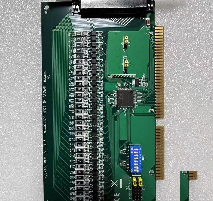 PCL-734 PCL-733 32