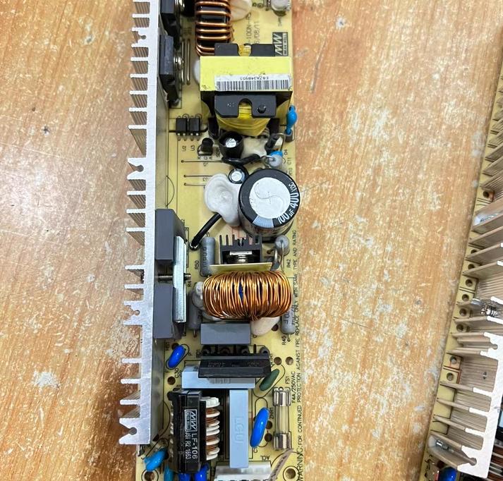 PFC    LPP-100-5 5V20A 100W