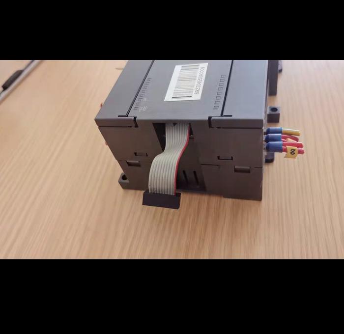 PLC 6ES7 231-7PB22-0XA8 EM 231 CN AI2 x RTD 21-28 VDC