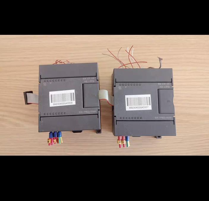 PLC 6ES7 231-7PB22-0XA8 EM 231 CN AI2 x RTD 21-28 VDC