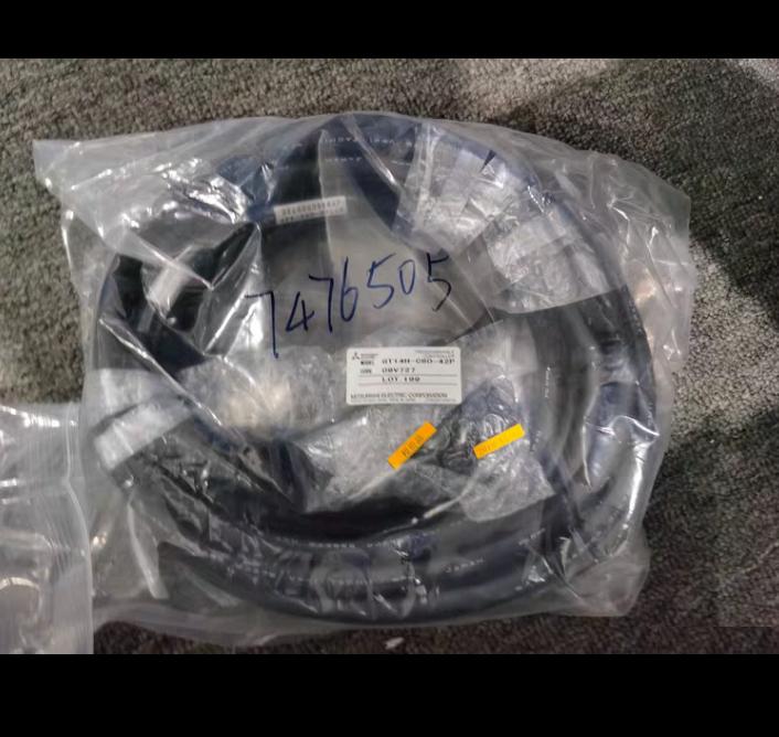 PLC GT14H-C60-42P CODE 09V727 3 PLC