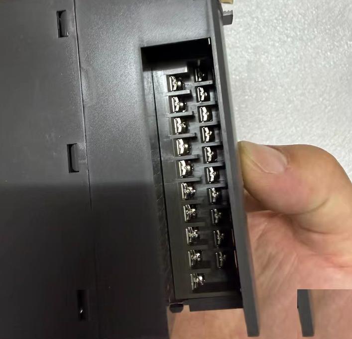 PLC NP1X1606-W NP1Y16T09P6