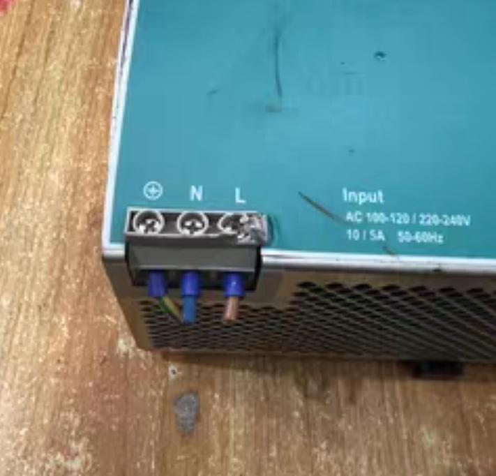PULS    SL20 811  24V 20A