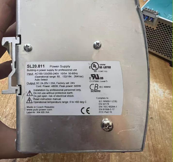 PULS    SL20 811  24V 20A
