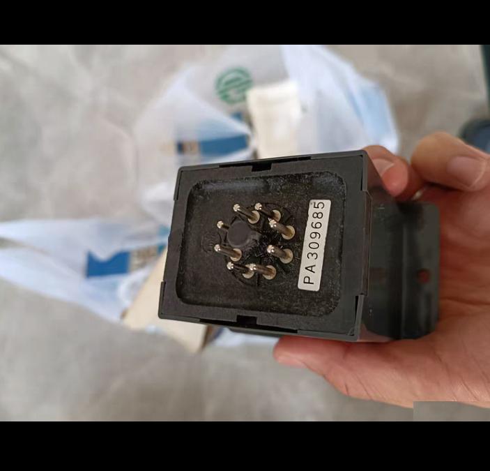 PUNA AH2-Y 60S 220V 15 AH2-Y 30M 1 AH2-Y 6S 2 AH2-Y 30S 1 AH2-Y2 6S 1 AH3-3 30M 1 AH3-3 3S 1 220V 22 35