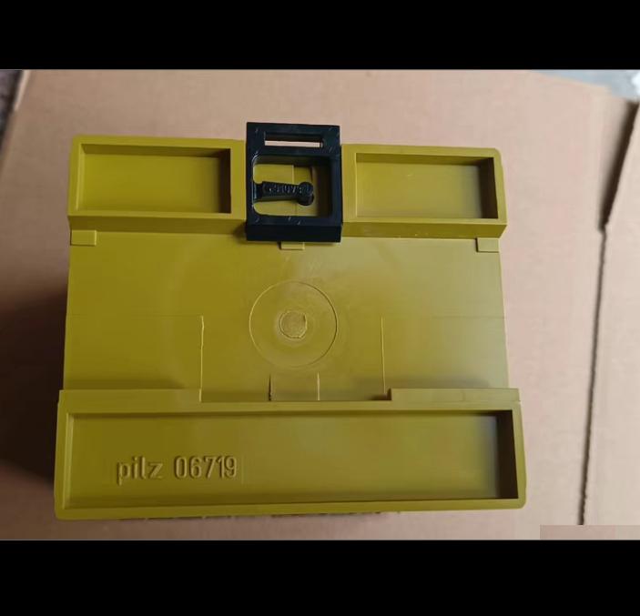 PZE 5 230VAC 4S 1O 474919 1000 8-3