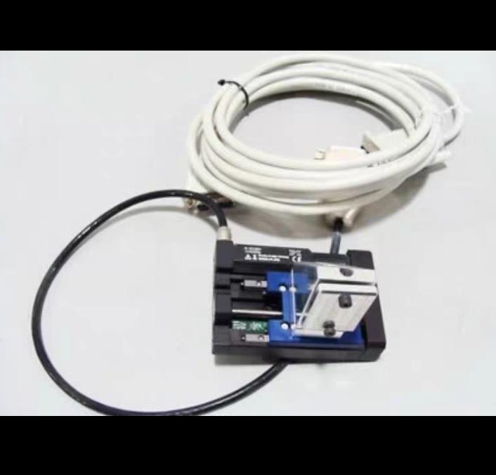 Physik Instrumente PI M-122 2DD1