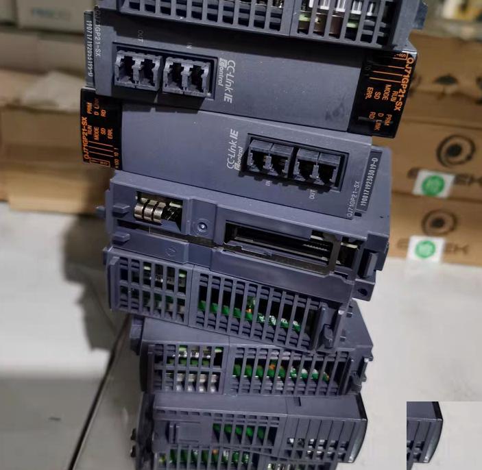 QJ71GP21-SX CC-Link IE 5VDC 8