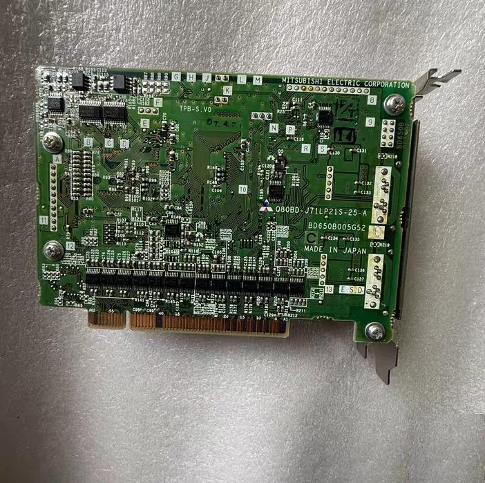 Q PLC Q80BD-J71LP21S-25 Q80BD-J71LP21S-25A Q PLC PC Q80BD-J71LP21S-25