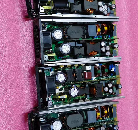 R4815G1        R4830G1               18 7A  37 4A