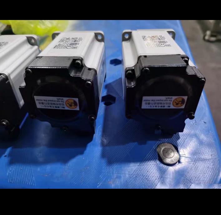 R88M-K40030T-S2-Z400W 4