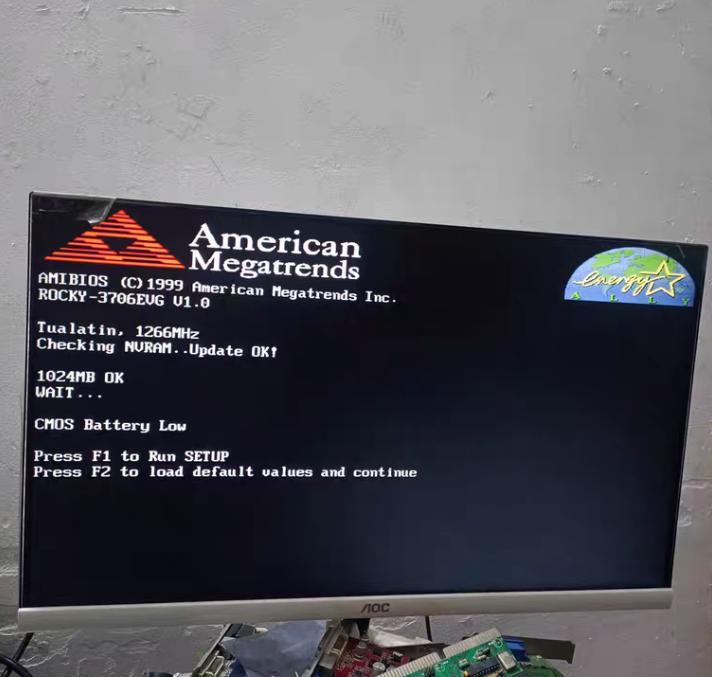 ROCKY-3706EVG V1 0 1 266G CPU 1266 512 133 1 45