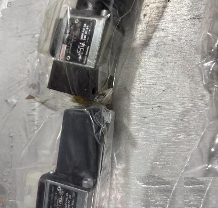 Rexroth HED 8 OP-20 350K14S 901102365 250V 24AC 2A 400bar HED 8 O A-20 100K14S R901102711 259ｖ24vdc 2A 350bar HED 8 OP 11 350 Z14S SO 2 P12 250vac 5A