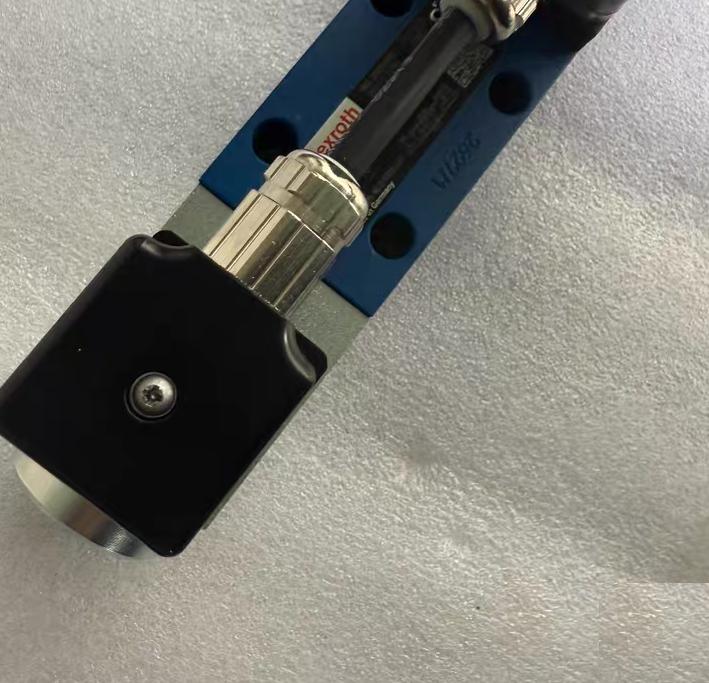 Rexroth MAN 4WRPE6VC18S-30 M 24F1-948 R901530905