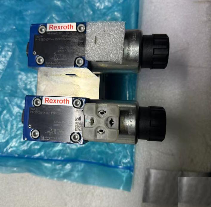 Rexroth R996020126 HY- STEUERBLOCK AG32N511-0-2-123W02-AT1 R900052392 Rexroth