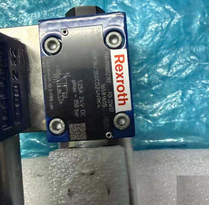 Rexroth R996020126 HY- STEUERBLOCK AG32N511-0-2-123W02-AT1 R900052392 Rexroth