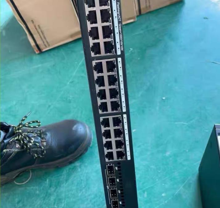 S1930-24GT4SFP
