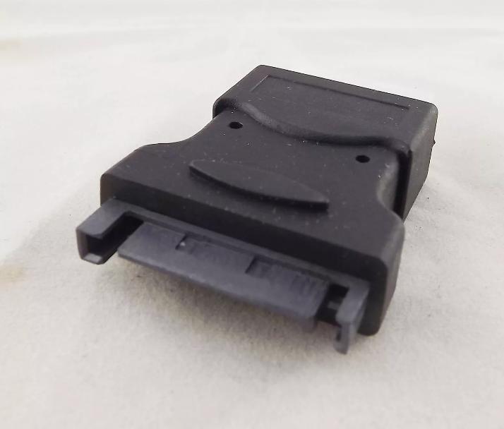 SATA 15 Pin Male Power Connecter to 4 pin Molex Female Adapter Converter Changer