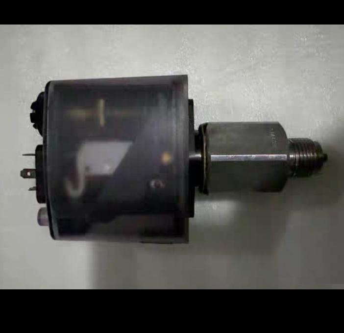 SAUTER DSH143 F001 0-6bar 250V