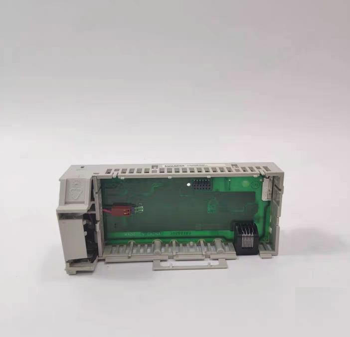 SCHHEIDER 172JNN21032 plc