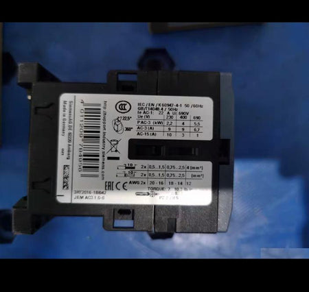 SIEMENS 3RT2016-1BB42 2 3RT2028-1BB40 1